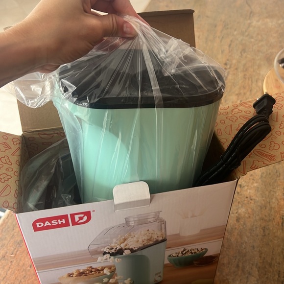 Popcorn Maker - Picture 2 of 2